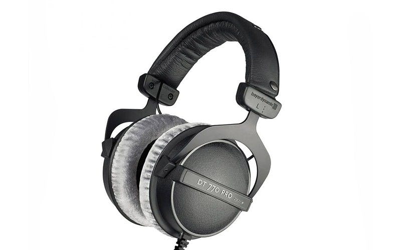 https://blog-dev.landr.com/wp-content/uploads/2019/04/25_Best_Headphones_Beyerdeynamic_dt_770_neu-1.jpg