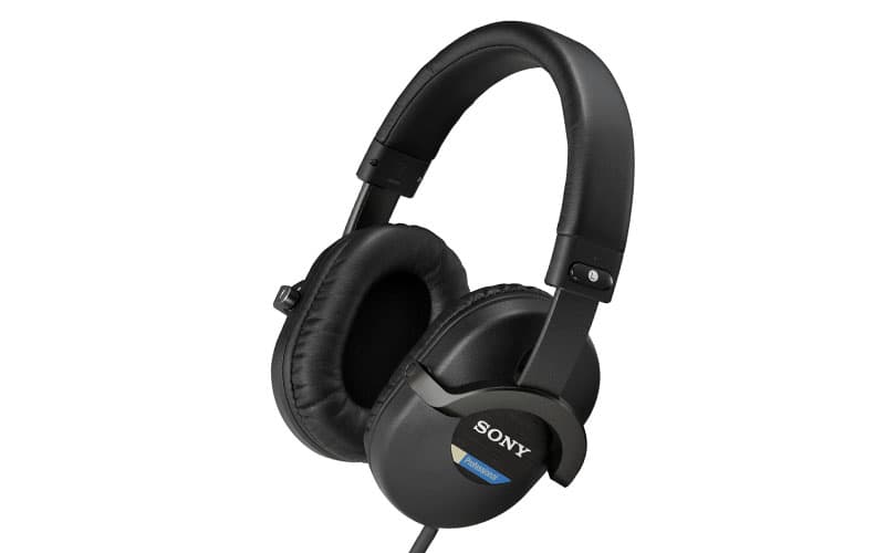 https://blog-dev.landr.com/wp-content/uploads/2019/04/25_Best_Headphones_SONY_MDR-7510.jpg